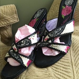 Beverly Feldman Iconic Wedge